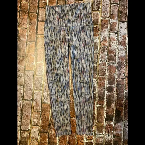 EUC Emily Hsu Pure Barre Women's Watercolor Leggings High Waist SZ M - Picture 4 of 10